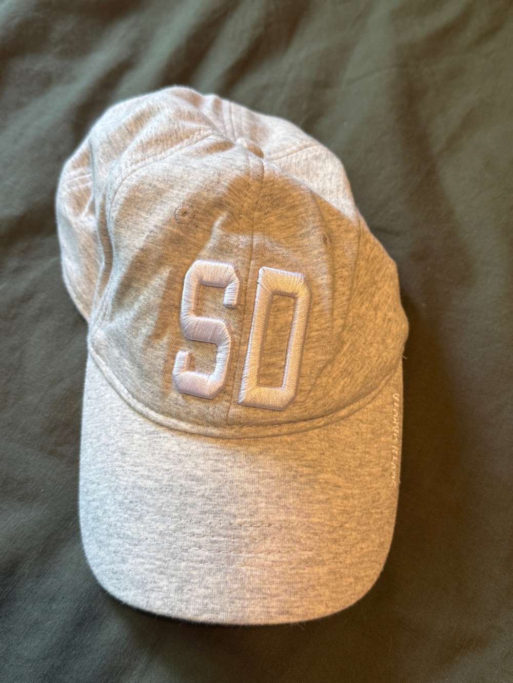 Embroidered 'SD’ Light Gray Cap South Dakota
